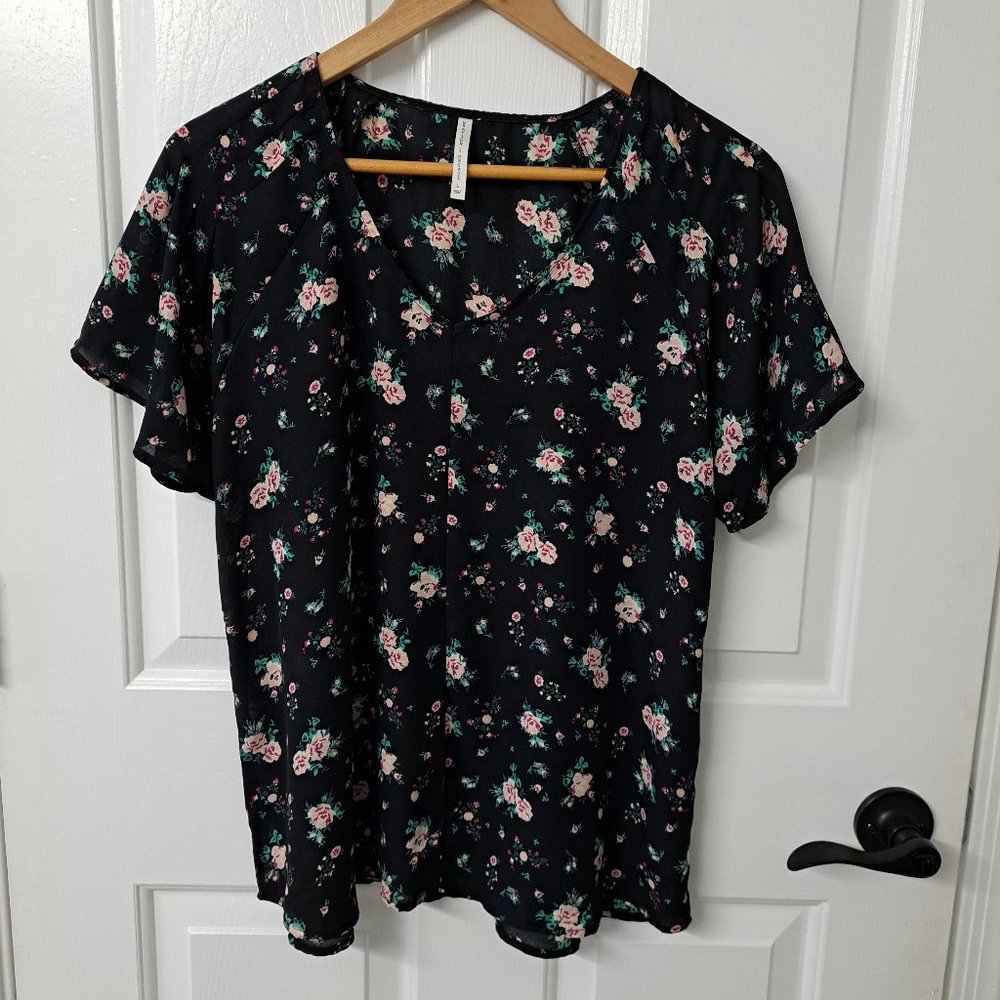 Floral Blouse Size L